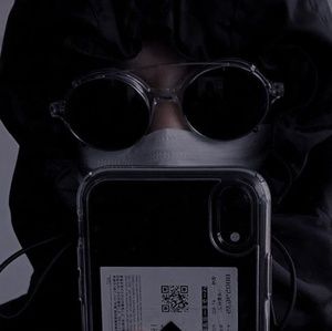 Meet your Posher, Mia Chunseo.